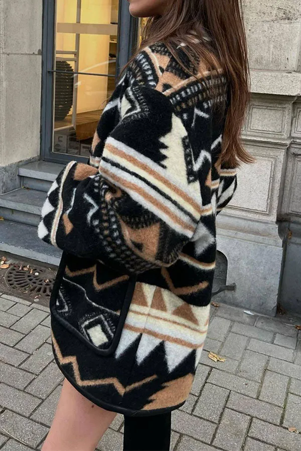 xiangtuibao Geometric Print On-trend Patch Pocket Button Coat